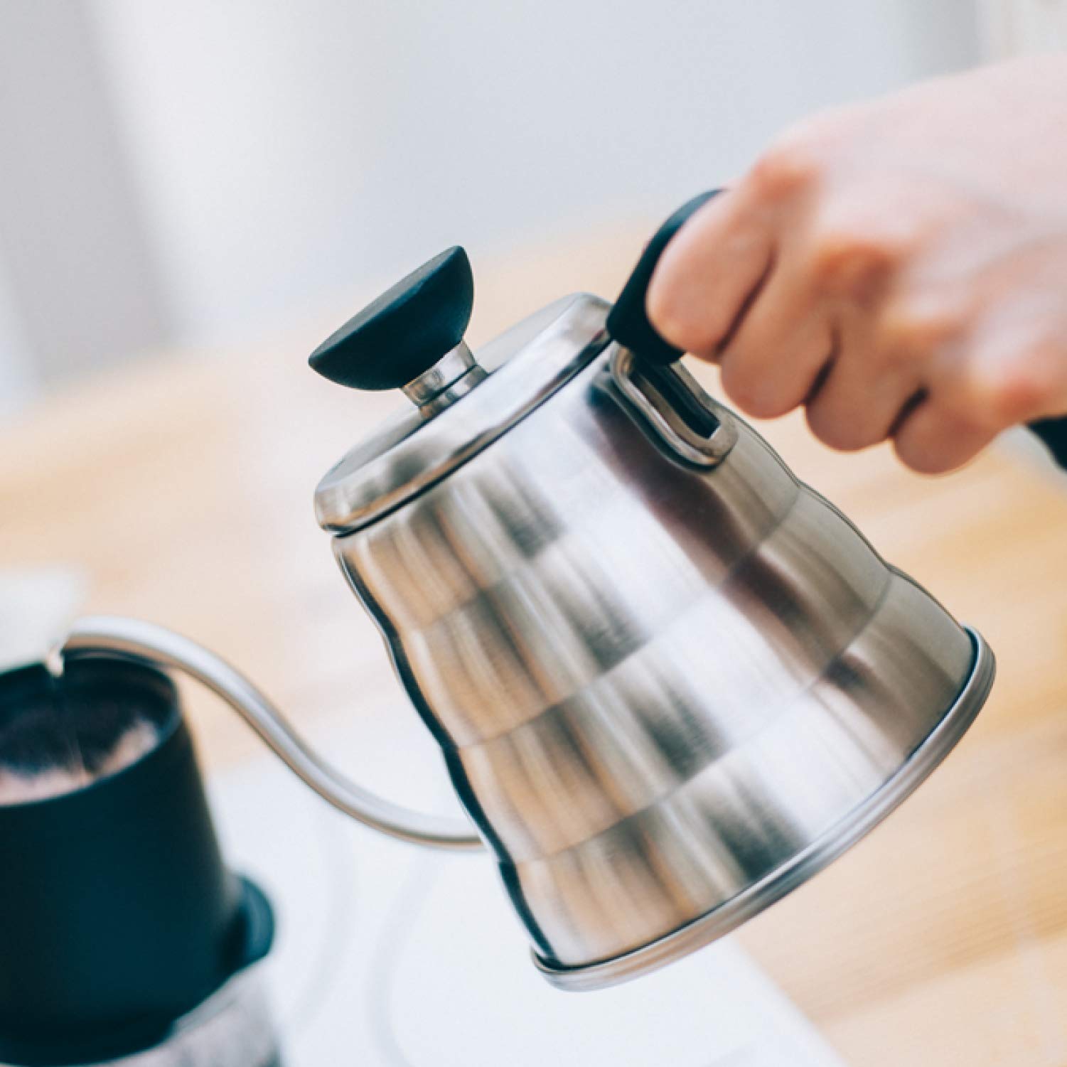 Hario V60 ''Buono'' Drip Kettle Stovetop Gooseneck Coffee Kettle 1.2L, Stainless Steel, Silver